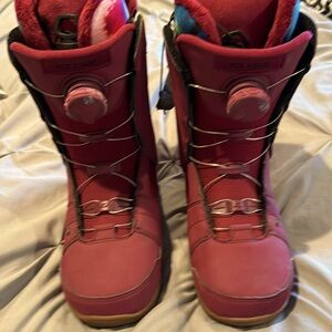 RIDE Women’s SAGE Snowboard Boots. Sz 8